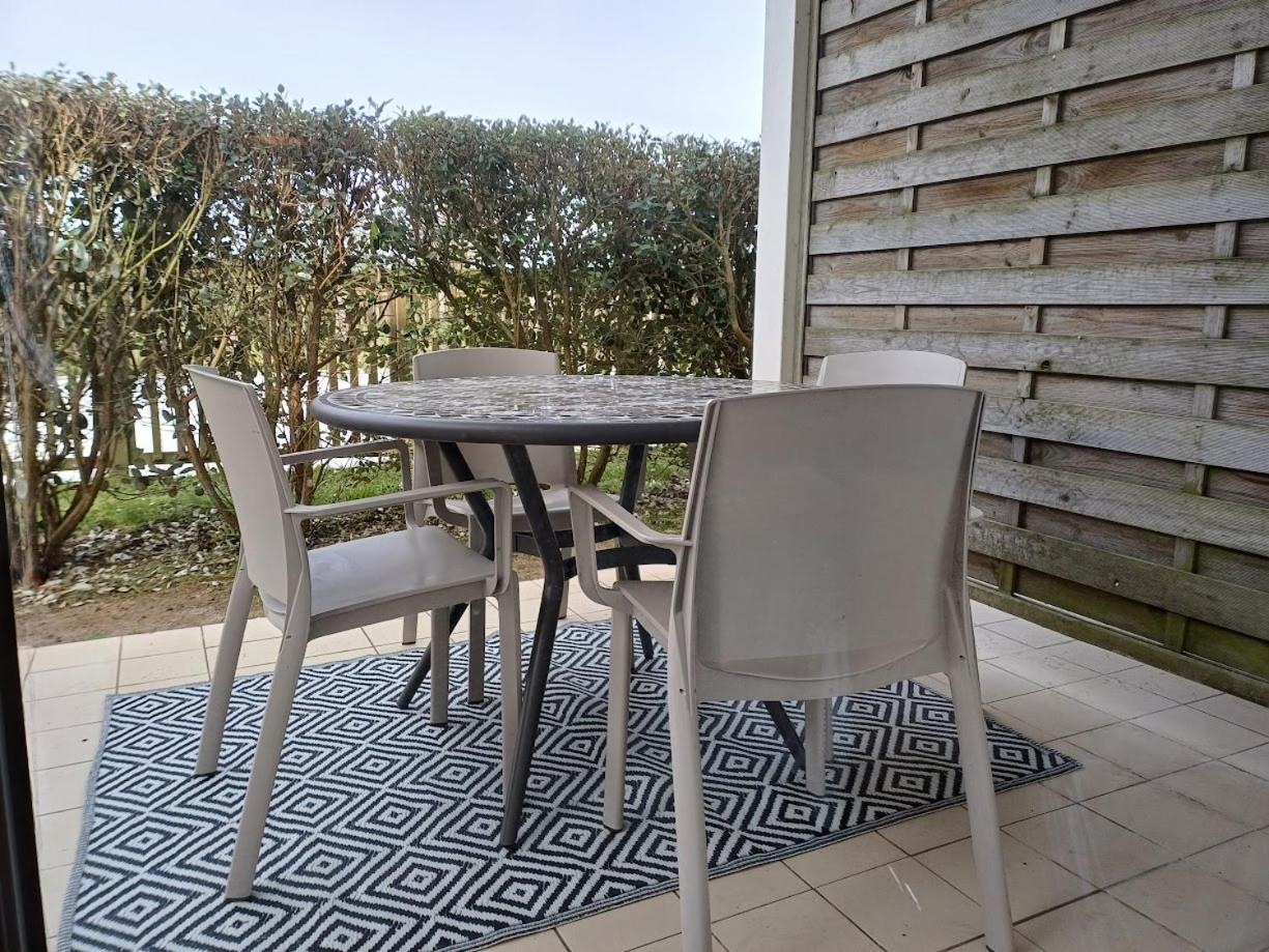 Le 501 F2 De Plain-Pied Avec Terrasse Leilighet Courseulles-sur-Mer Eksteriør bilde
